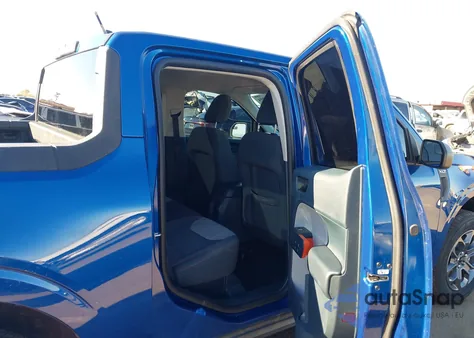 2023 Ford Maverick Xlt z USA, uszkodzony, nr VIN 3FTTW8E38PRB00872